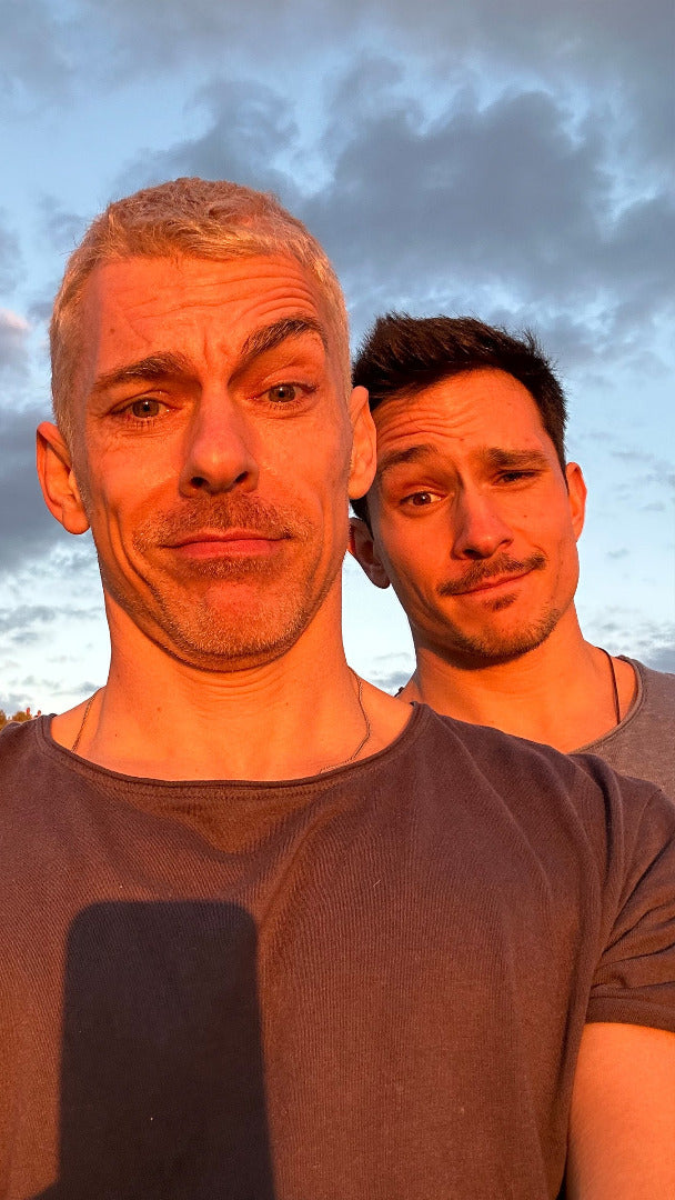 Wir sind YSPT Studio: Aleks & Yusuf - zwei Sportenthusiasten mit liebe zum Style