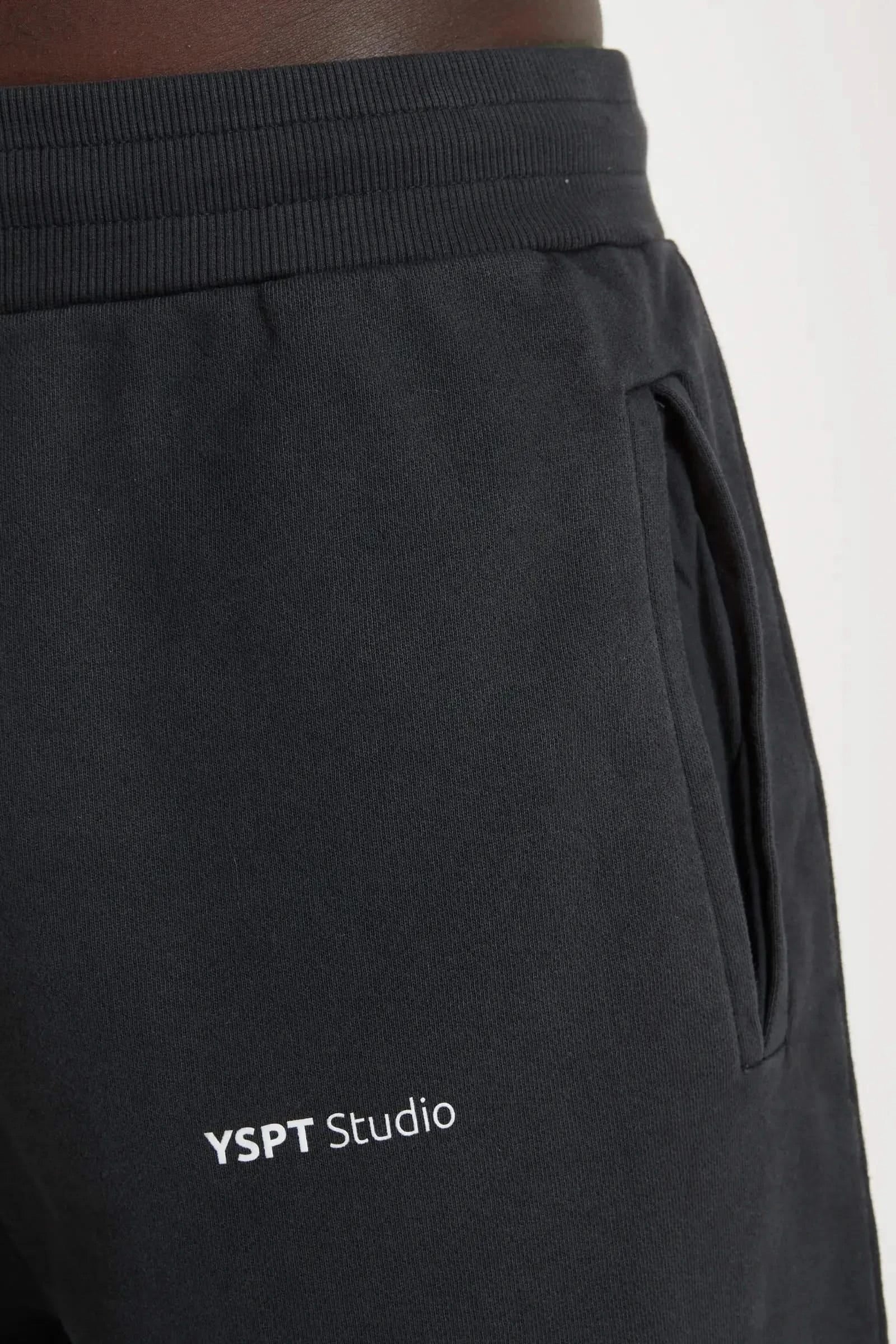 Men´s Black Shorts Granite Black - YSPT Studio